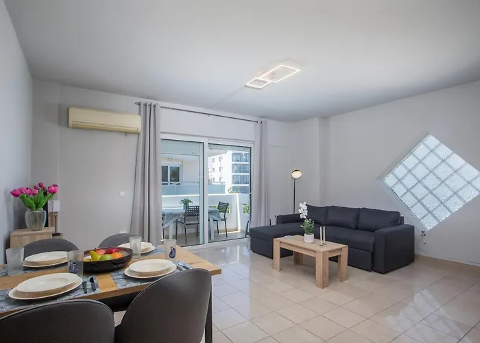 Downtown Horizon View